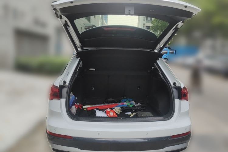 Used Audi Q3 2019 40 TFSI Fashionable and Elegant Model Trunk