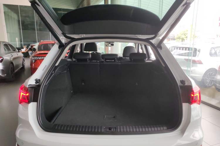 Used Audi Q3 2019 35 TFSI Advanced Dynamic Edition Trunk