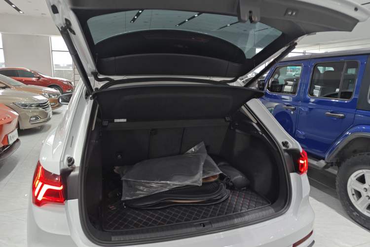 Used Audi Q3 2019 35 TFSI Fashion Dynamic Model Trunk