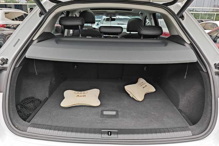 Used Audi Q3 2019 35 TFSI Advanced Dynamic Edition Trunk