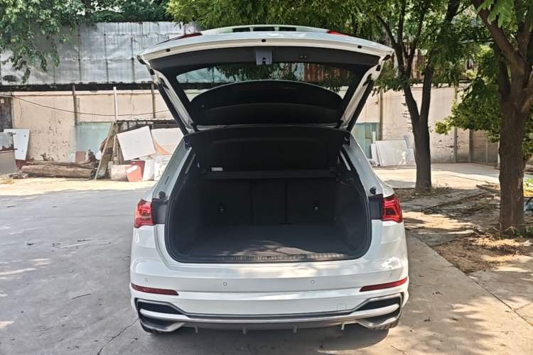 Used Audi Q3 2019 35 TFSI Fashion Dynamic Model Trunk