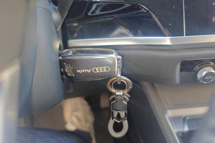 Used Audi Q3 2019 35 TFSI Advanced Dynamic Edition Vehicle Key