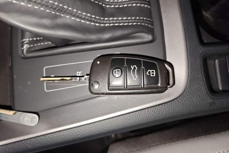 Used Audi Q3 2019 35 TFSI Advanced Dynamic Edition Vehicle Key