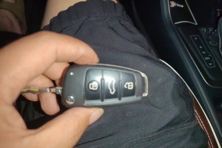 Used Audi Q3 2019 35 TFSI Advanced Dynamic Edition Vehicle Key