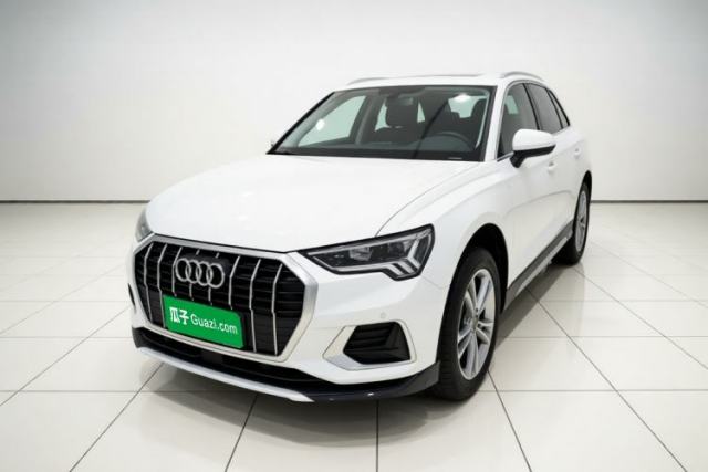 Used Audi Q3 2019 40 TFSI Fashionable and Elegant Model