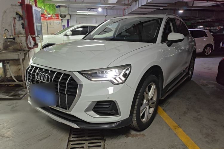 Used Audi Q3 2019 40 TFSI Fashionable and Elegant Model Guazi used car, China used car export, Used car for sale, Used  cars, Cheapest cars for sale