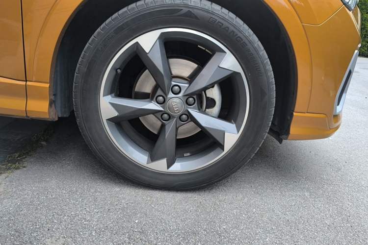 Used Audi Q3 2019 35 TFSI Fashion Dynamic Model Exterior 1