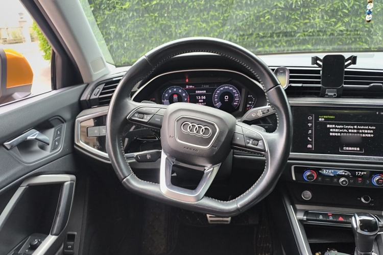 Used Audi Q3 2019 35 TFSI Fashion Dynamic Model Steering Wheel