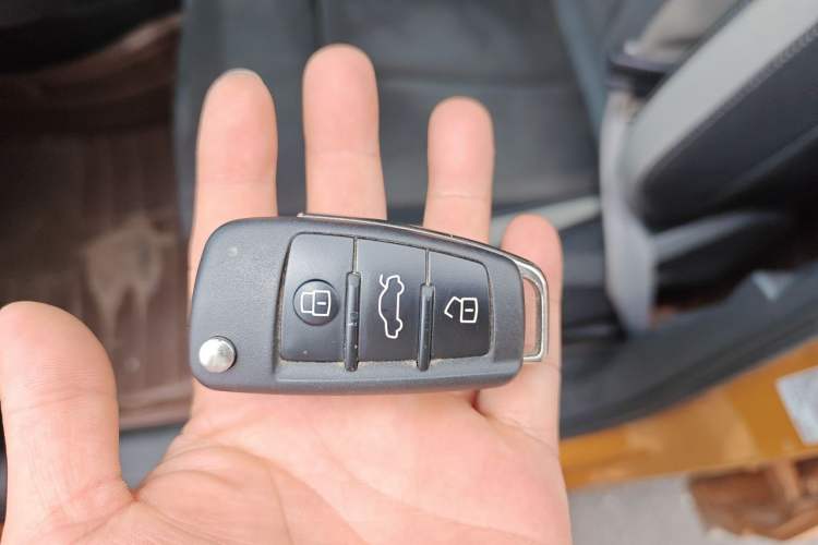 Used Audi Q3 2019 40 TFSI quattro Fashion Dynamic Model Vehicle Key
