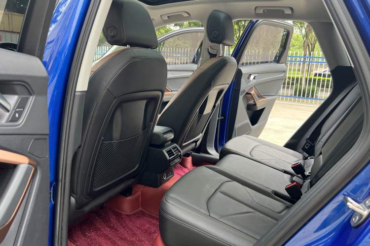 Used Audi Q3 2020 35 TFSI Fashionable and Elegant Model Left Rear Seat