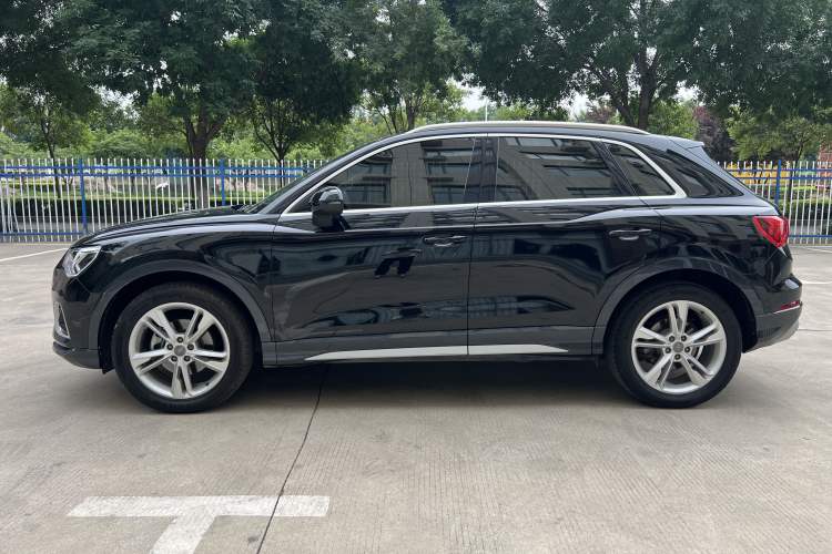 Used Audi Q3 2020 35 TFSI Fashionable and Elegant Model Rear Left 45 Deg
