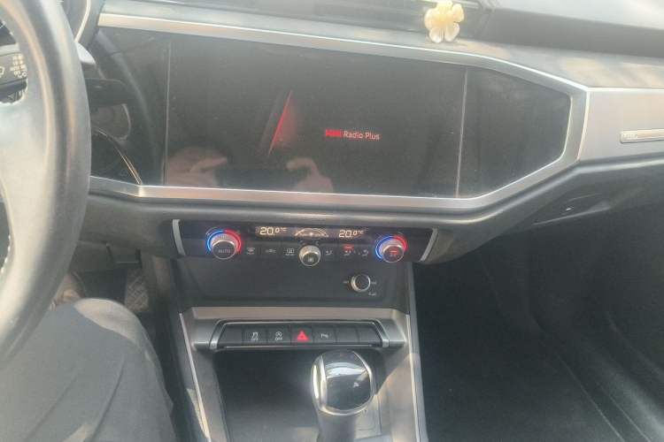 Used Audi Q3 2020 35 TFSI Ambition Dynamic Edition Audio And AC Panel