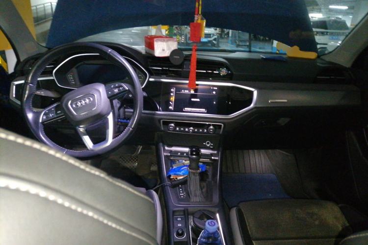 Used Audi Q3 2020 35 TFSI Ambition Dynamic Edition Center Console