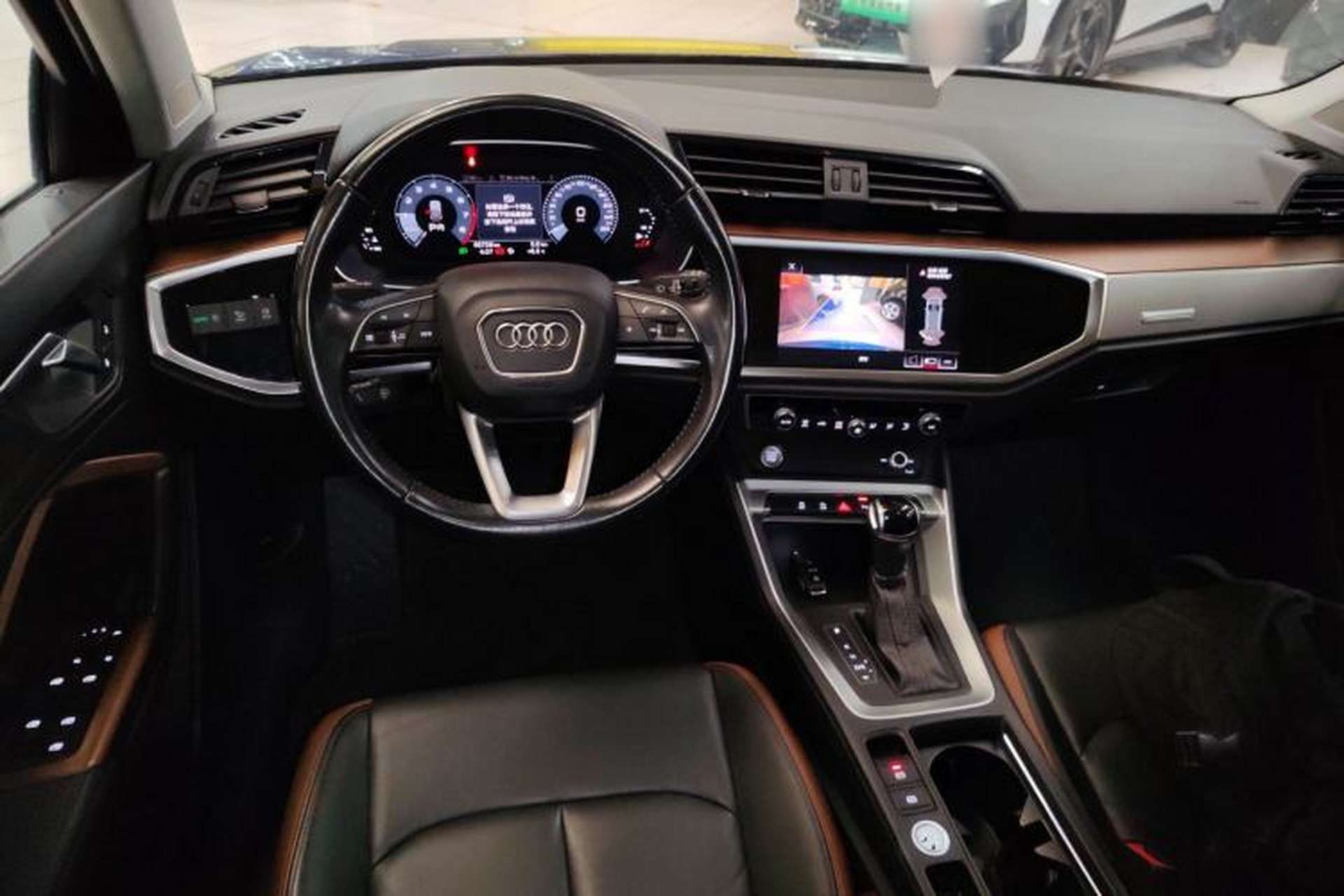 Used Audi Q3 2020 35 TFSI Fashionable and Elegant Model Center Console