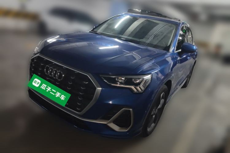 Used Audi Q3 2020 35 TFSI Fashionable and Elegant Model Guazi used car, China used car export, Used car for sale, Used cars, Cheapest cars for sale