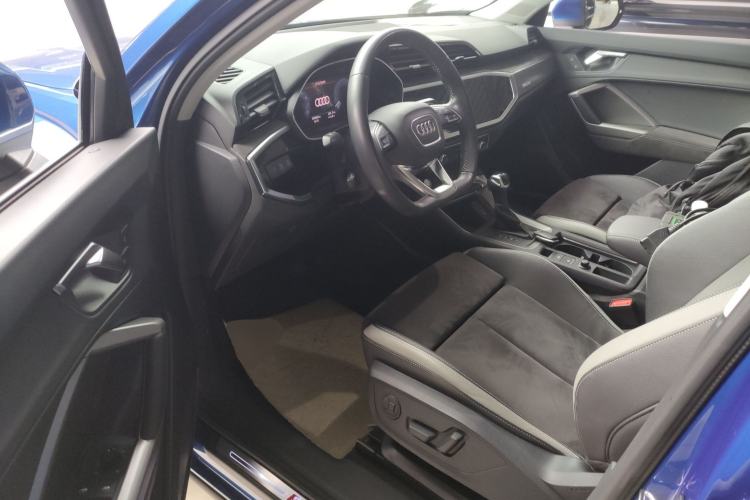 Used Audi Q3 2020 35 TFSI Fashion Dynamic Model Driver Seat