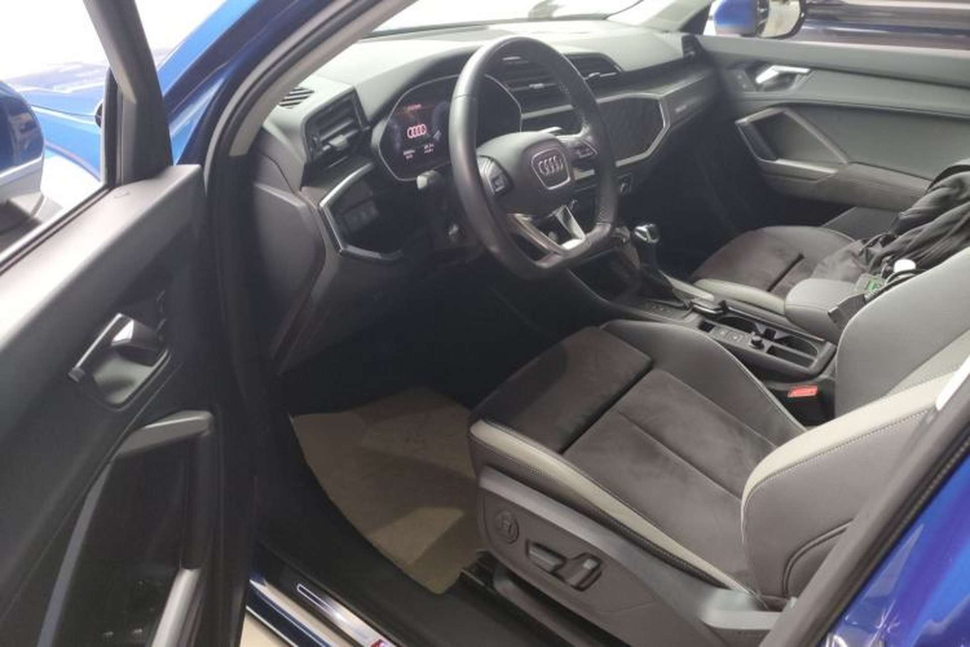 Used Audi Q3 2020 35 TFSI Fashion Dynamic Model Driver Seat