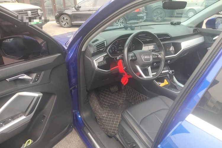 Used Audi Q3 2020 35 TFSI Ambition Style Edition Driver Seat