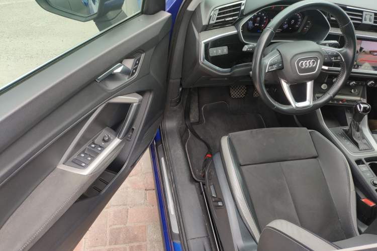 Used Audi Q3 2020 35 TFSI Ambition Dynamic Edition Driver Seat