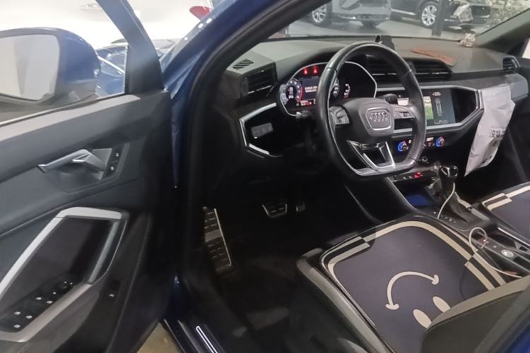 Used Audi Q3 2020 35 TFSI Fashion Dynamic Model Driver Seat