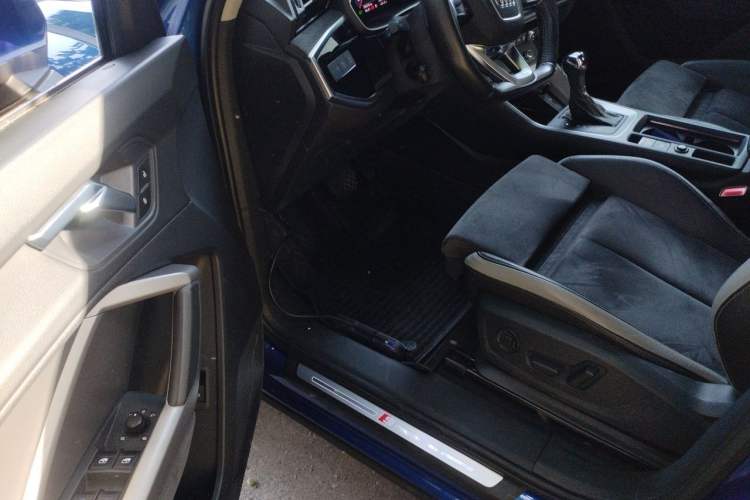 Used Audi Q3 2020 35 TFSI Fashion Dynamic Model Driver Seat