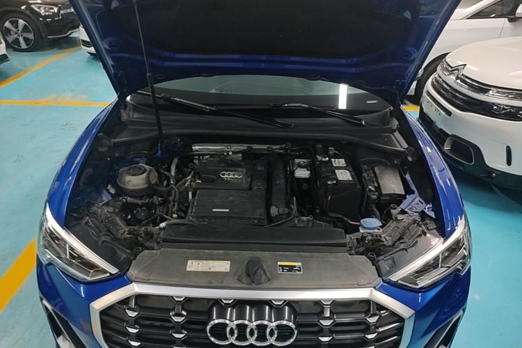 Used Audi Q3 2020 35 TFSI Fashion Dynamic Model Engine Bay