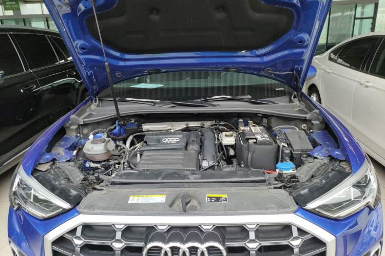 Used Audi Q3 2020 35 TFSI Fashion Dynamic Model Engine Bay