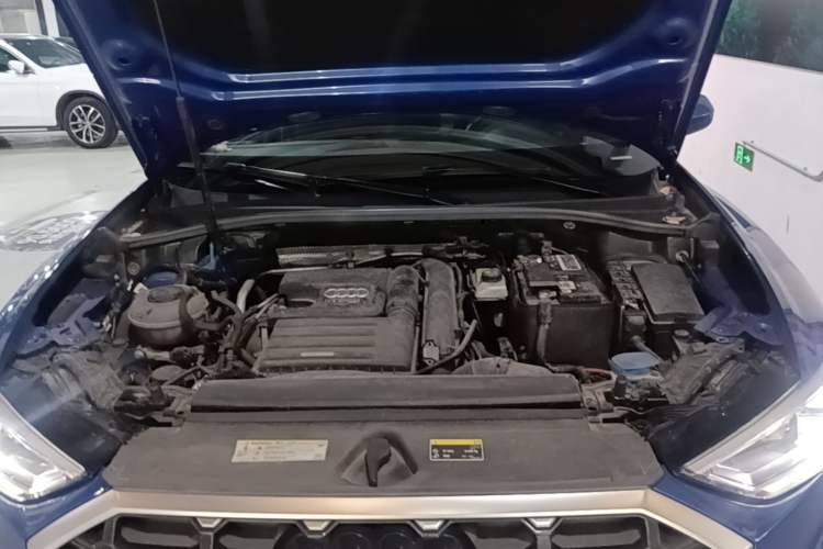 Used Audi Q3 2020 35 TFSI Fashion Dynamic Model Engine Bay