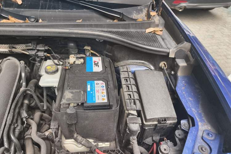 Used Audi Q3 2020 35 TFSI Fashion Dynamic Model Engine Bay Left