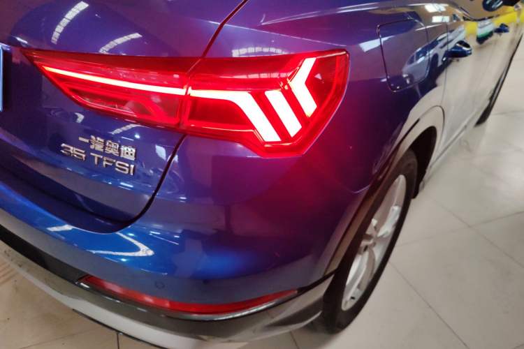 Used Audi Q3 2020 35 TFSI Fashionable and Elegant Model Exterior 3