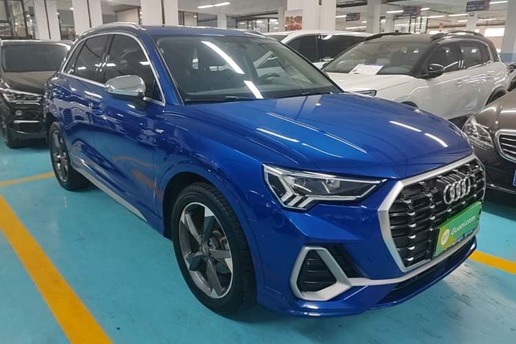Used Audi Q3 2020 35 TFSI Fashion Dynamic Model Front Right 45 Deg