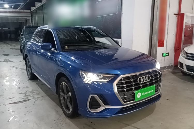 Used Audi Q3 2020 35 TFSI Fashion Dynamic Model Front Right 45 Deg