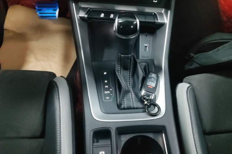 Used Audi Q3 2020 35 TFSI Fashion Dynamic Model Gear Lever
