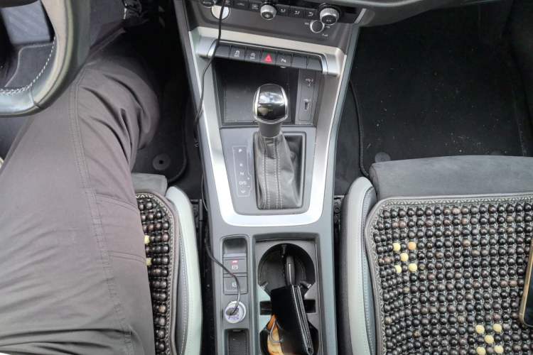 Used Audi Q3 2020 35 TFSI Ambition Dynamic Edition Gear Lever
