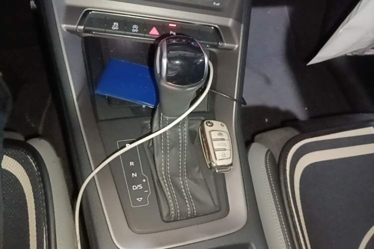 Used Audi Q3 2020 35 TFSI Fashion Dynamic Model Gear Lever