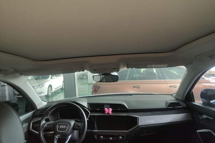 Used Audi Q3 2020 35 TFSI Fashion Dynamic Model Headliner
