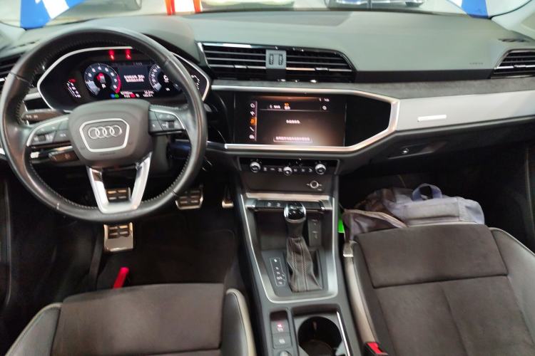 Used Audi Q3 2020 35 TFSI Ambition Dynamic Edition Interior 2