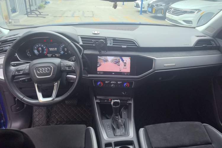 Used Audi Q3 2020 35 TFSI Ambition Dynamic Edition Interior 3
