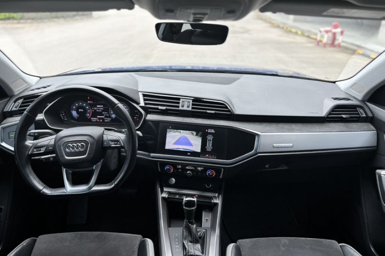 Used Audi Q3 2020 35 TFSI Fashion Dynamic Model Interior 3