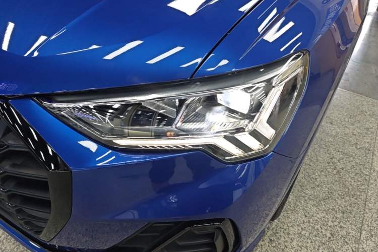 Used Audi Q3 2020 35 TFSI Fashion Dynamic Model Left Front Headlight