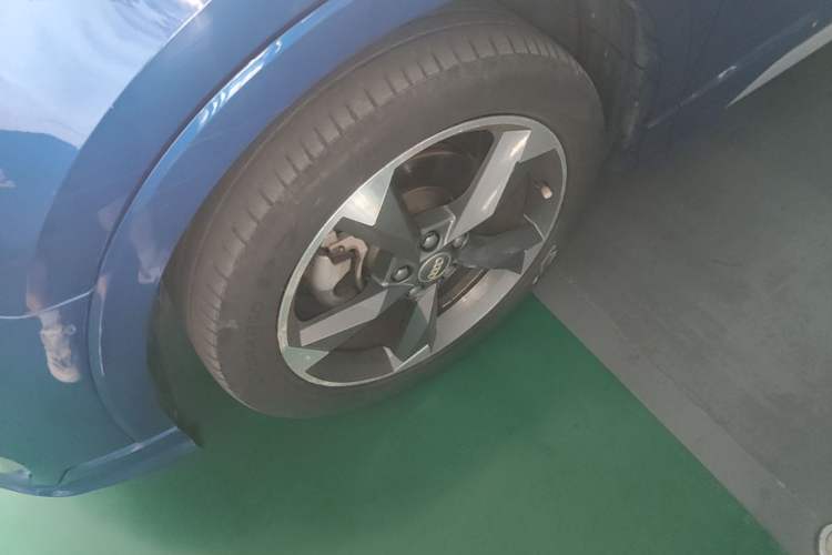 Used Audi Q3 2020 35 TFSI Fashion Dynamic Model Left Front Wheel Hub