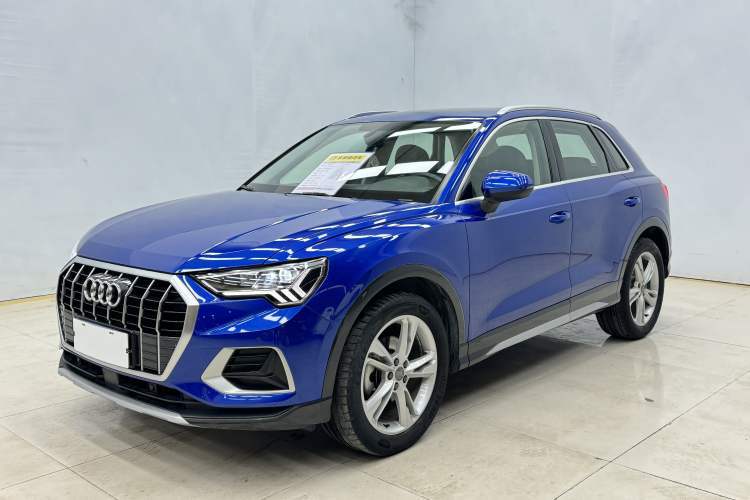 Used Audi Q3 2020 35 TFSI Fashionable and Elegant Model Guazi used car, China used car export, Used car for sale, Used cars, Cheapest cars for sale