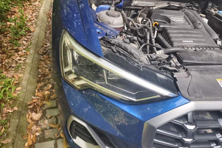 Used Audi Q3 2020 35 TFSI Fashion Dynamic Model Right Front Headlight