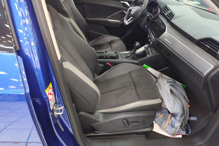 Used Audi Q3 2020 35 TFSI Ambition Dynamic Edition Right Front Seat
