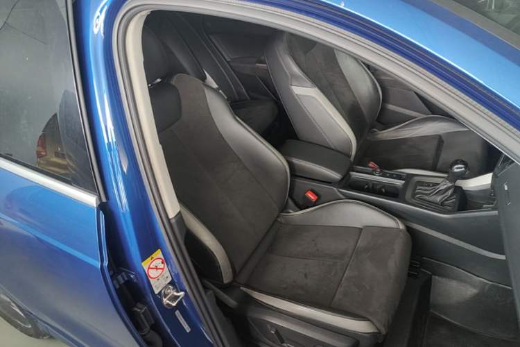 Used Audi Q3 2020 35 TFSI Fashion Dynamic Model Right Front Seat