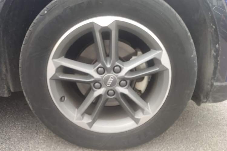 Used Audi Q3 2020 35 TFSI Ambition Style Edition Right Front Wheel Hub