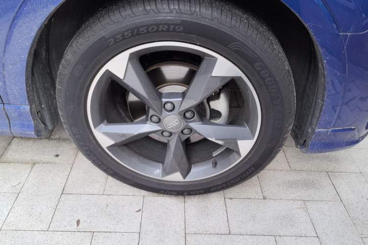 Used Audi Q3 2020 35 TFSI Ambition Dynamic Edition Right Front Wheel Hub