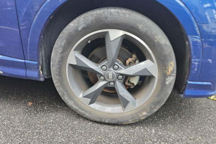 Used Audi Q3 2020 35 TFSI Fashion Dynamic Model Right Front Wheel Hub
