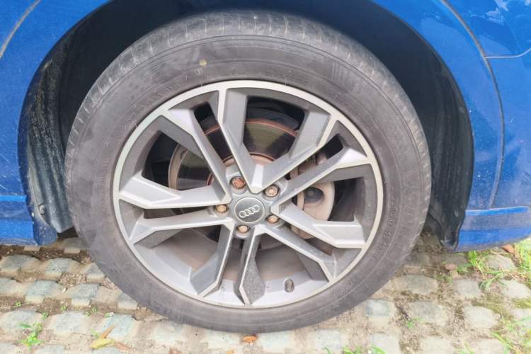 Used Audi Q3 2020 40 TFSI Fashion Dynamic Model Right Front Wheel Hub