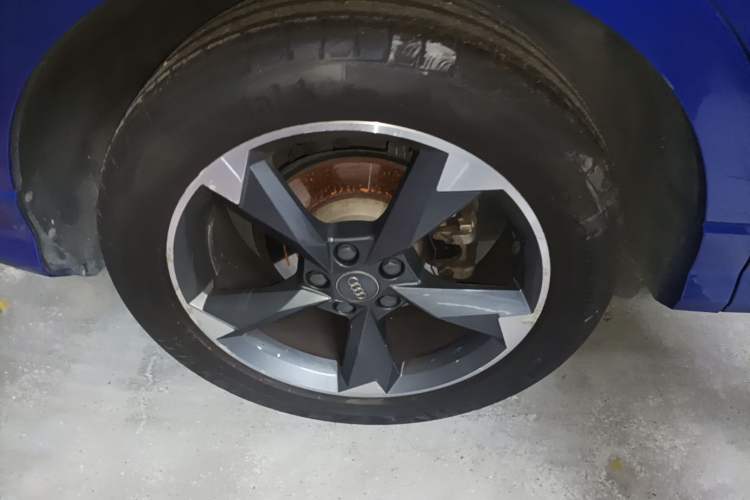 Used Audi Q3 2020 35 TFSI Fashion Dynamic Model Right Rear Wheel Hub